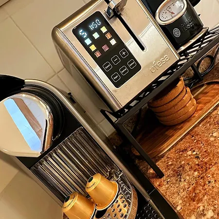 With Stunning Sea & Mountain Views Apartamento