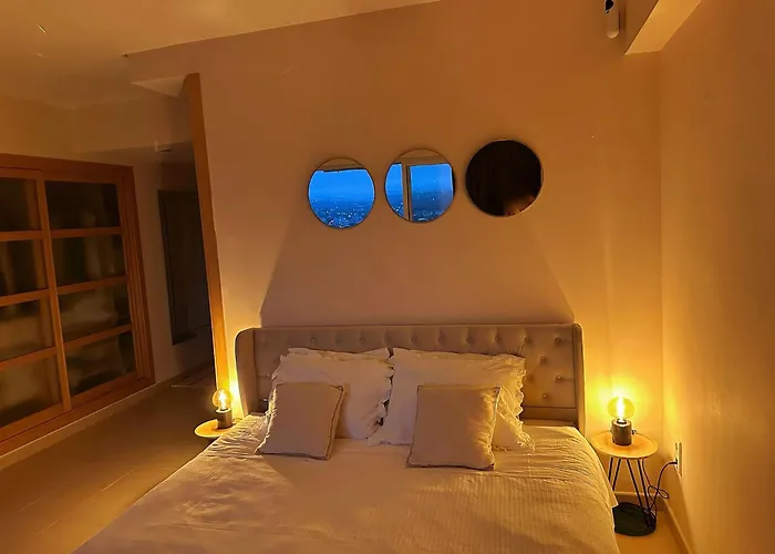 Apartment With Stunning Sea & Mountain Views